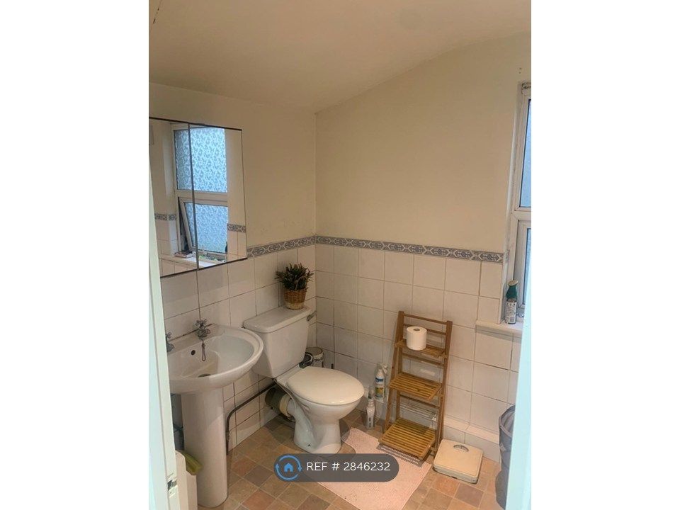 Property photo 3 of 4