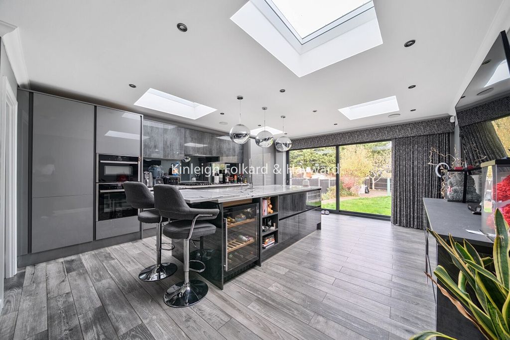 Property photo 2 of 16 Picture No. 02