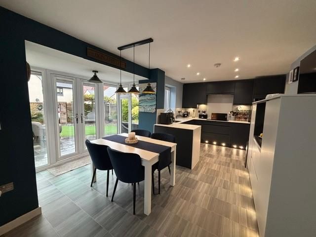 Property photo 2 of 23