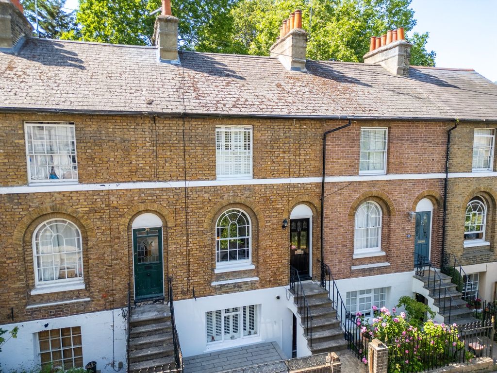 Property photo 1 of 18 5179551