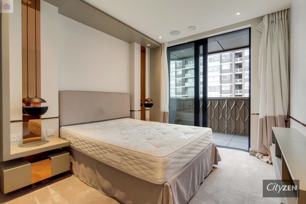 Property photo 2 of 19 Bedroom