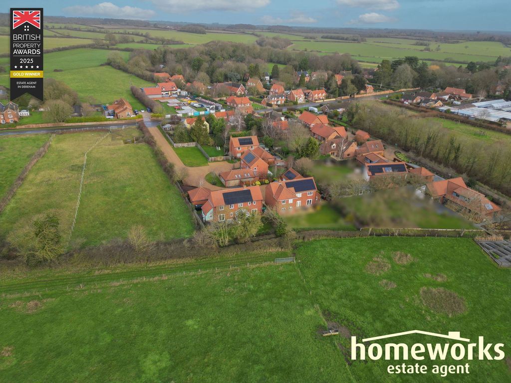 Property photo 2 of 23