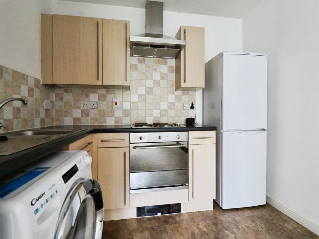 Property photo 2 of 8 Image