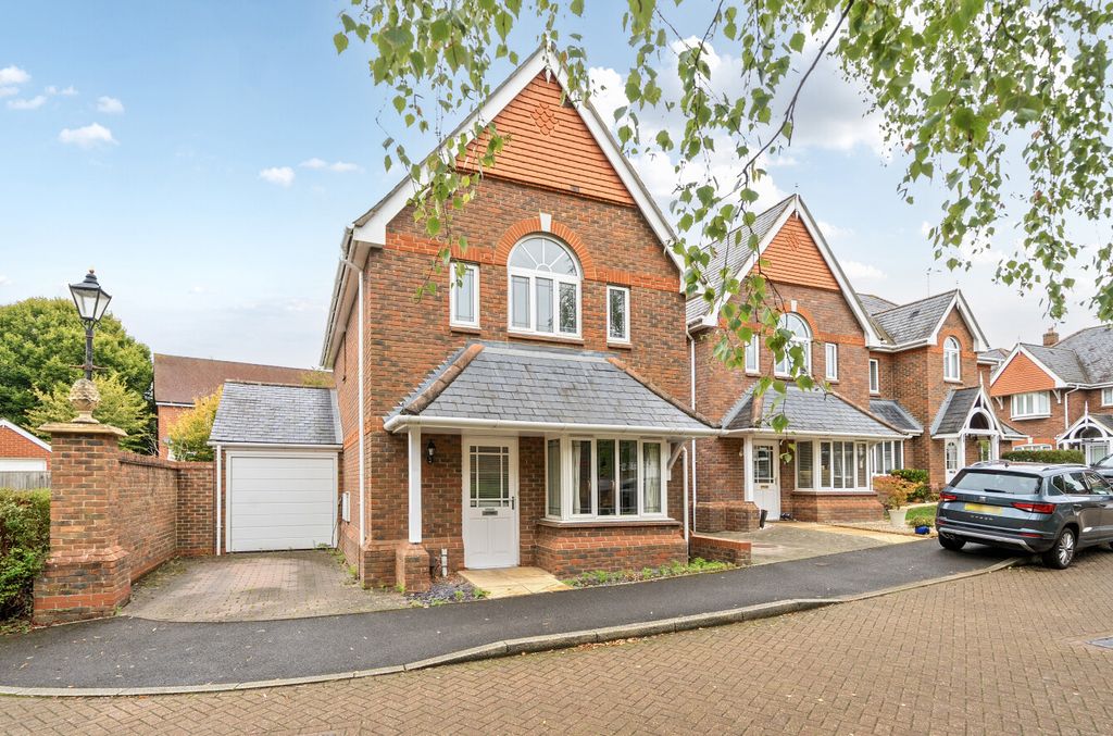 Property photo 1 of 17 1350065-1-68c1972...