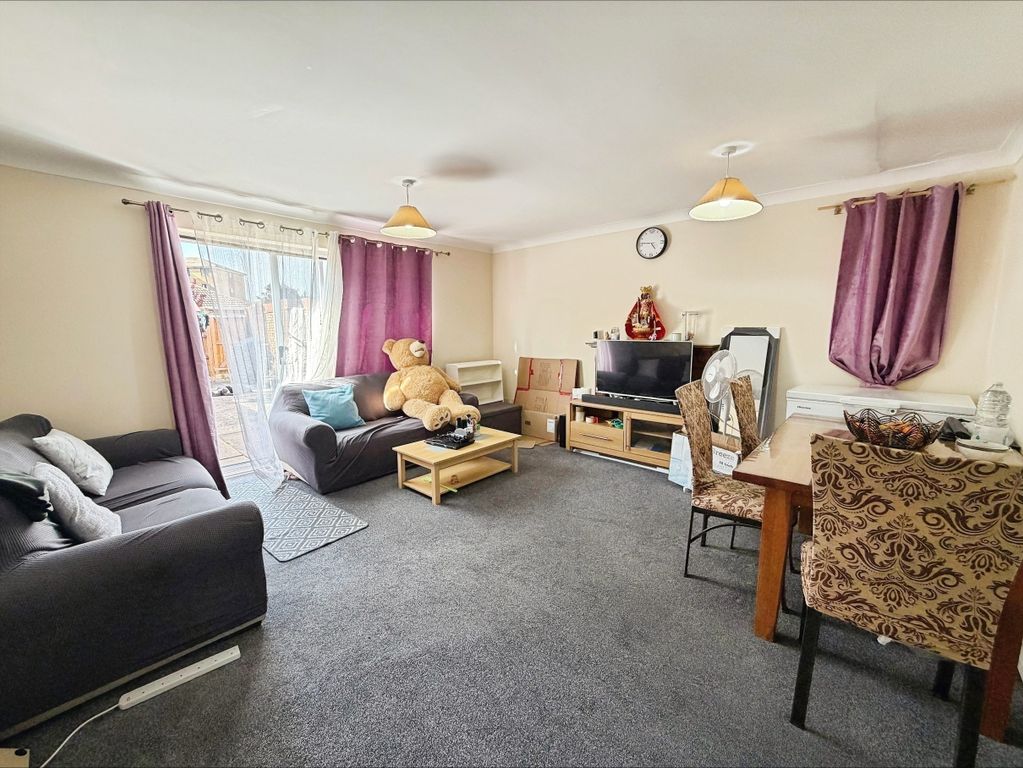 Property photo 3 of 9