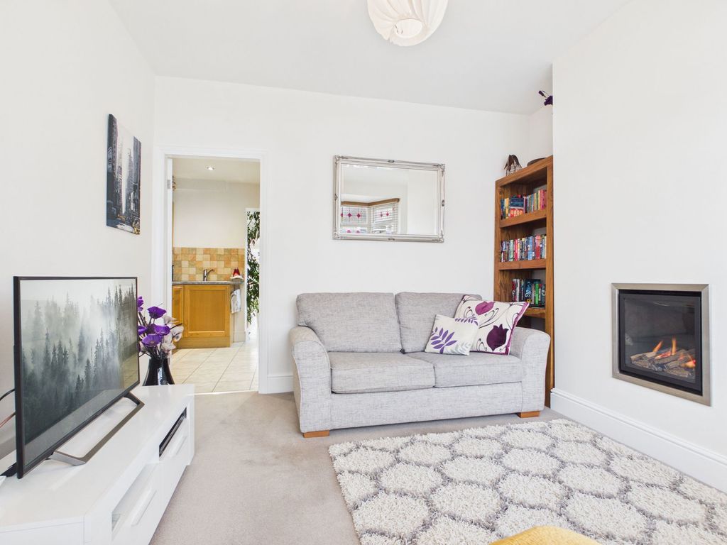 Property photo 3 of 27