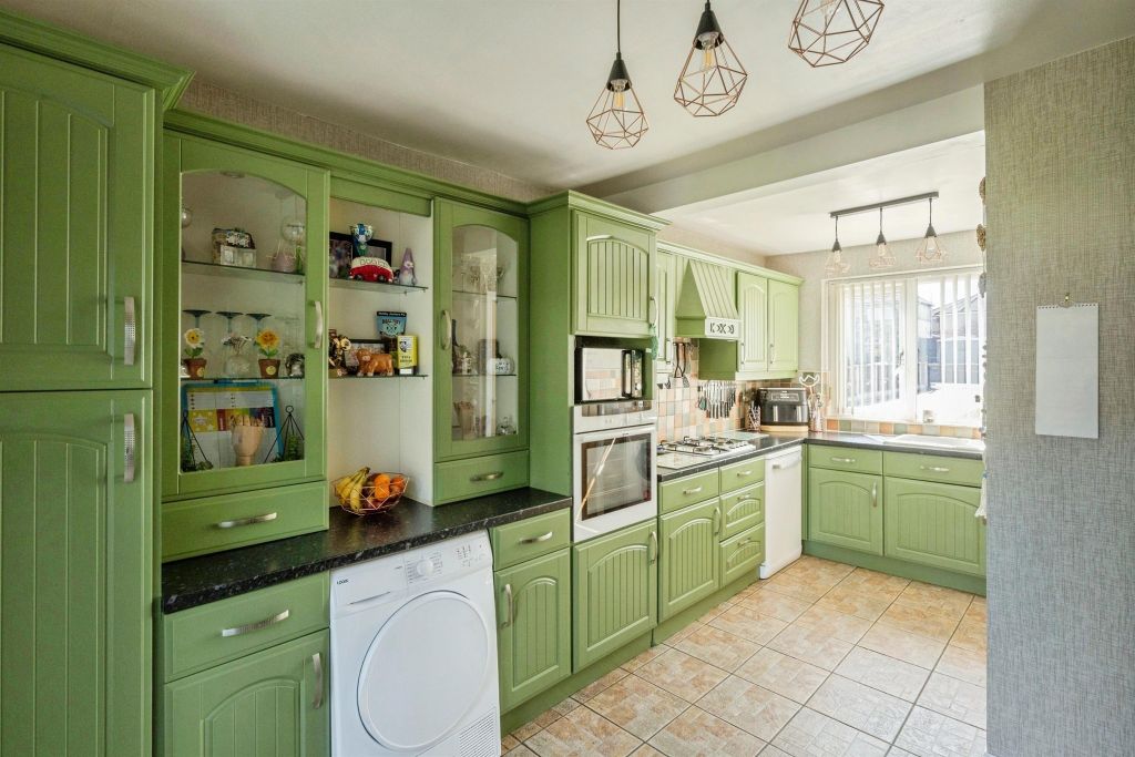 Property photo 3 of 16