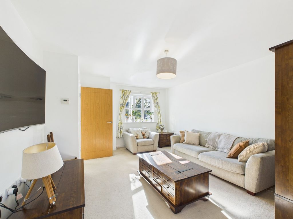 Property photo 2 of 21 4536837