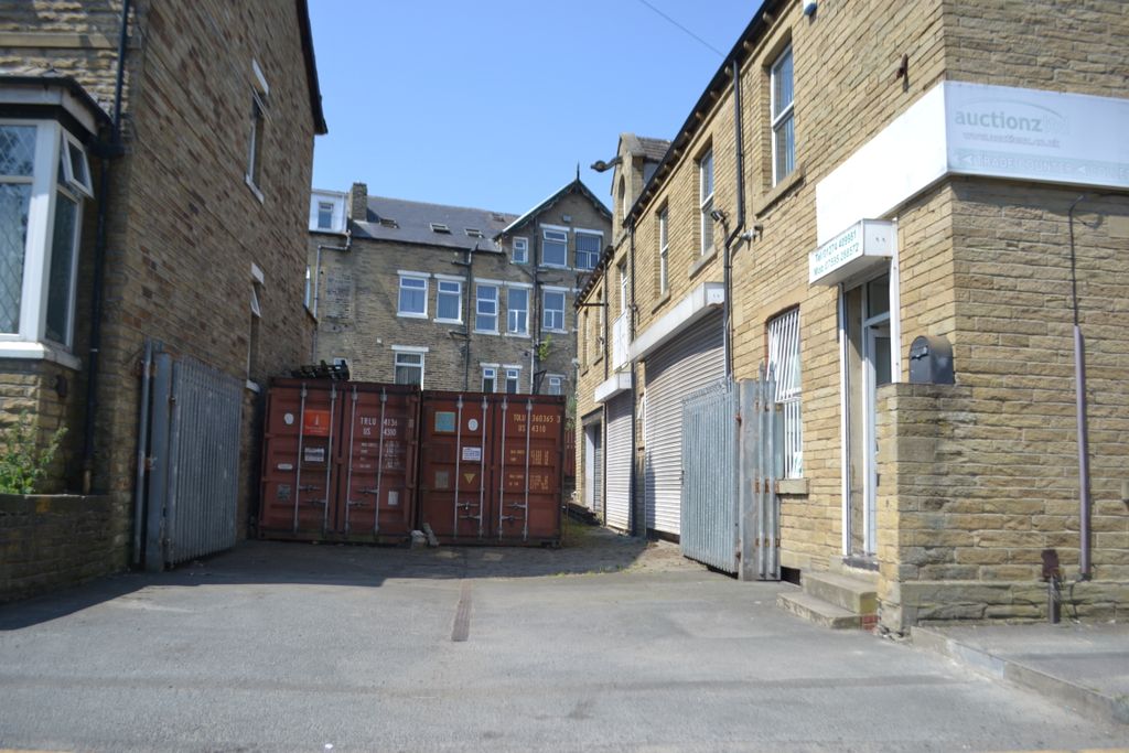 Property photo 2 of 4
