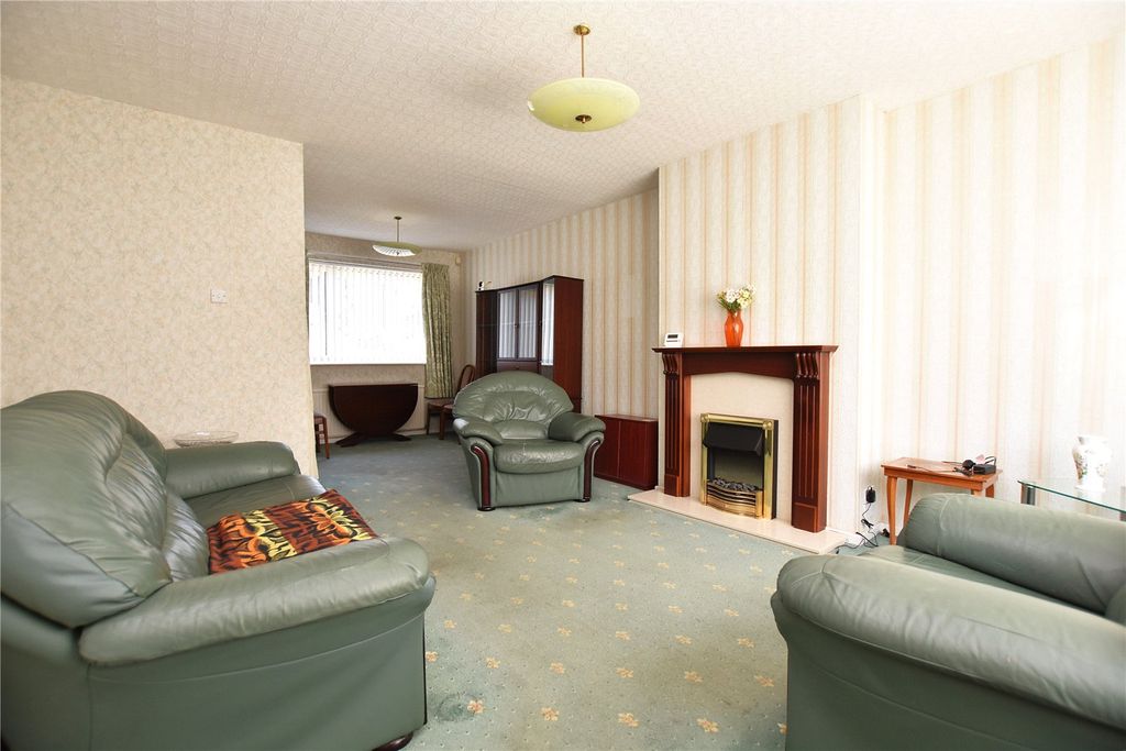 Property photo 2 of 19 Picture No. 01