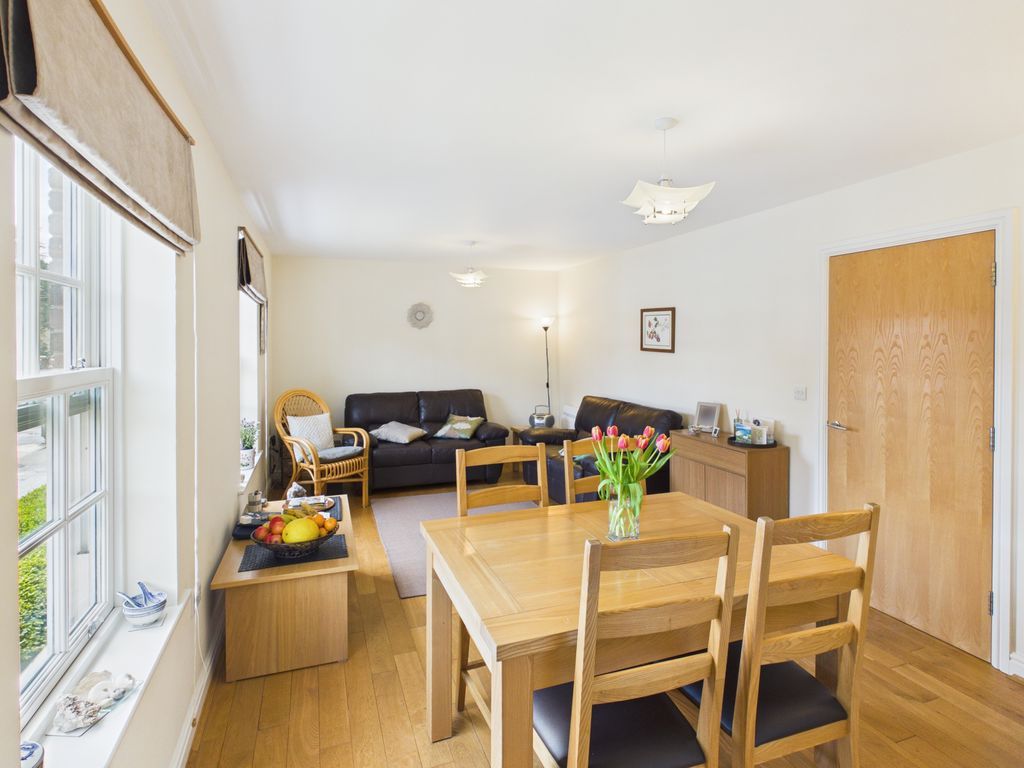 Property photo 3 of 11 Living/Dining
