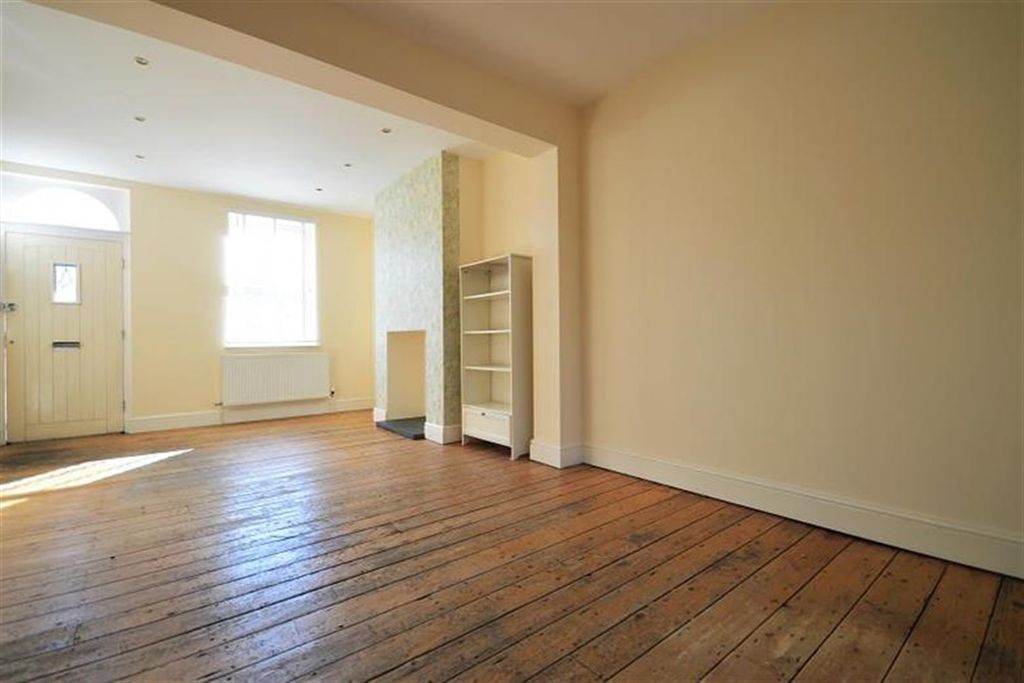 Property photo 3 of 9 (Main)