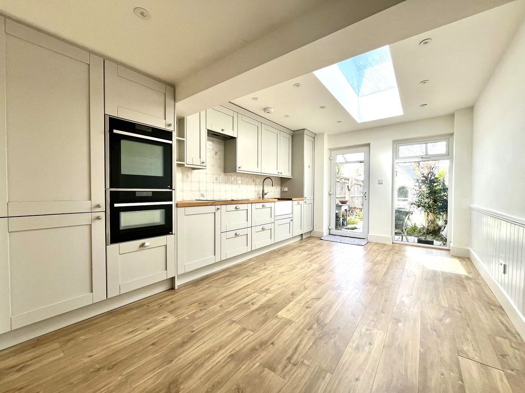 Property photo 3 of 9 Not Specified