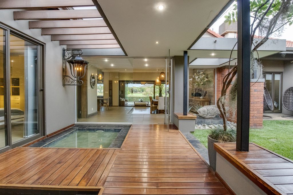 Property photo 1 of 55 Entrance