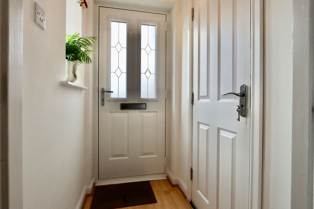 Property photo 2 of 30