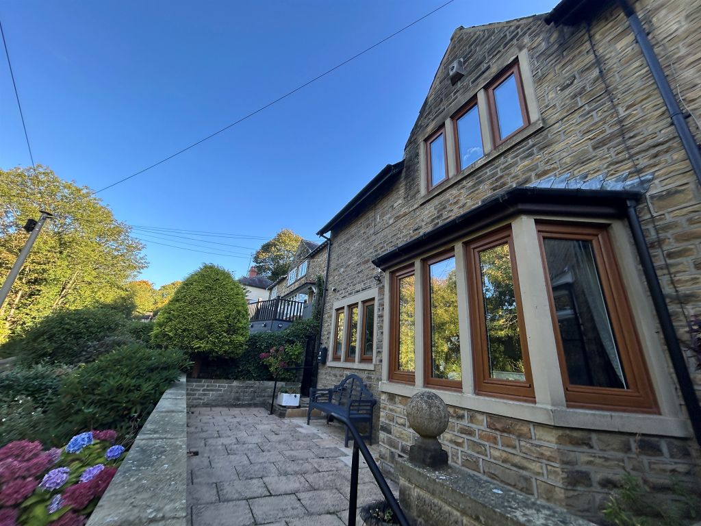 Property photo 2 of 20