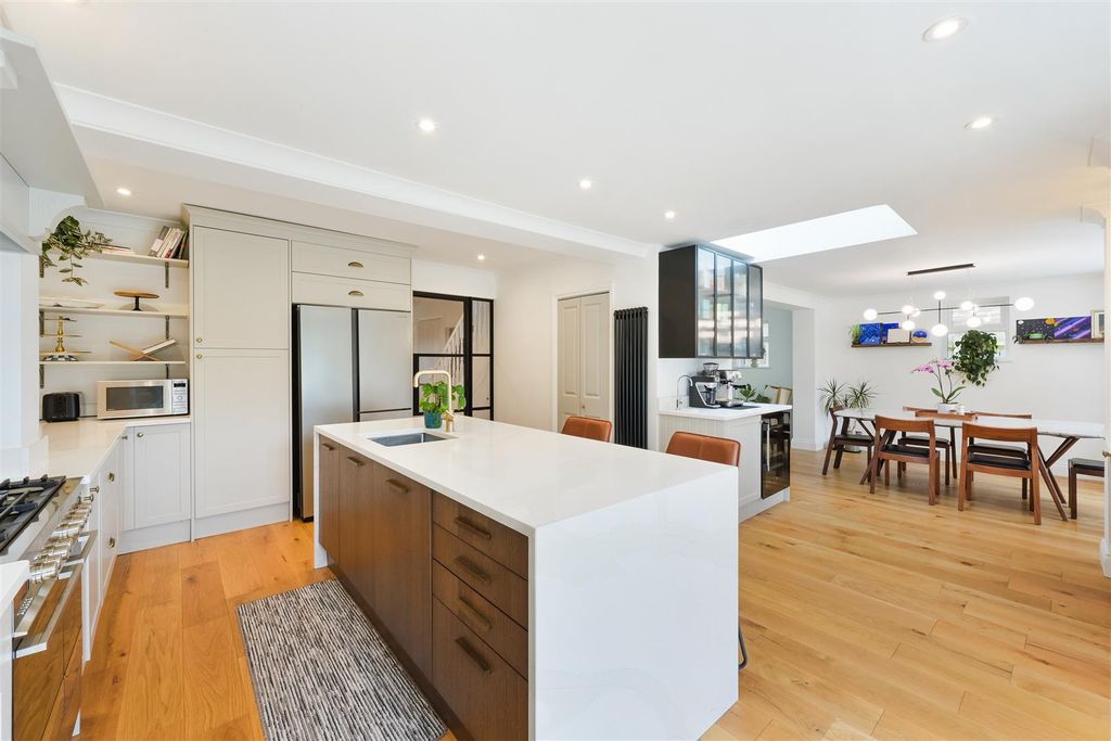 Property photo 2 of 24 Cunningham Road, 11A  (12).Jpg