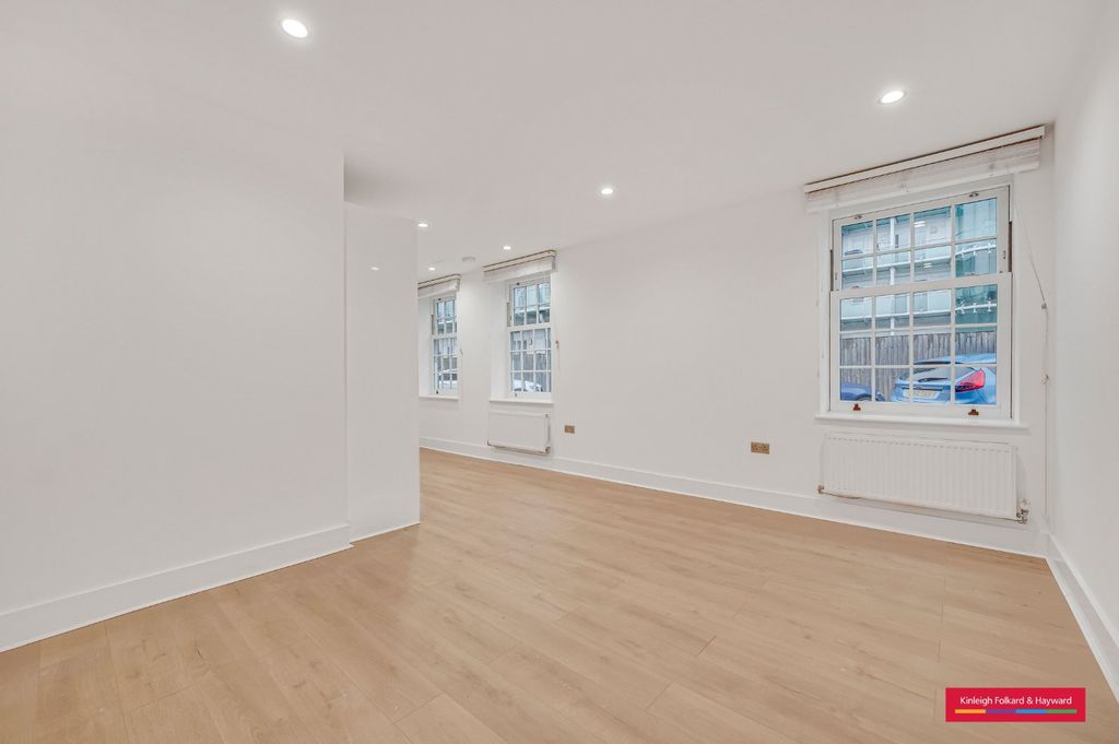 Property photo 3 of 10 Picture No. 04