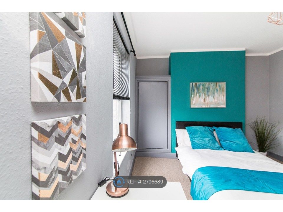 Property photo 2 of 10 Room E