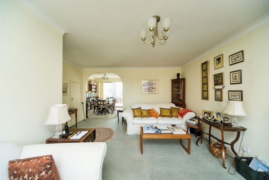 Property photo 3 of 17 Photography
