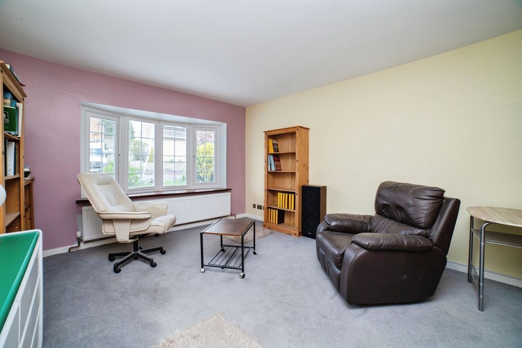 Property photo 2 of 23