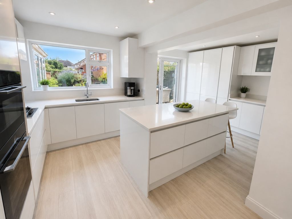 Property photo 2 of 19 5146083