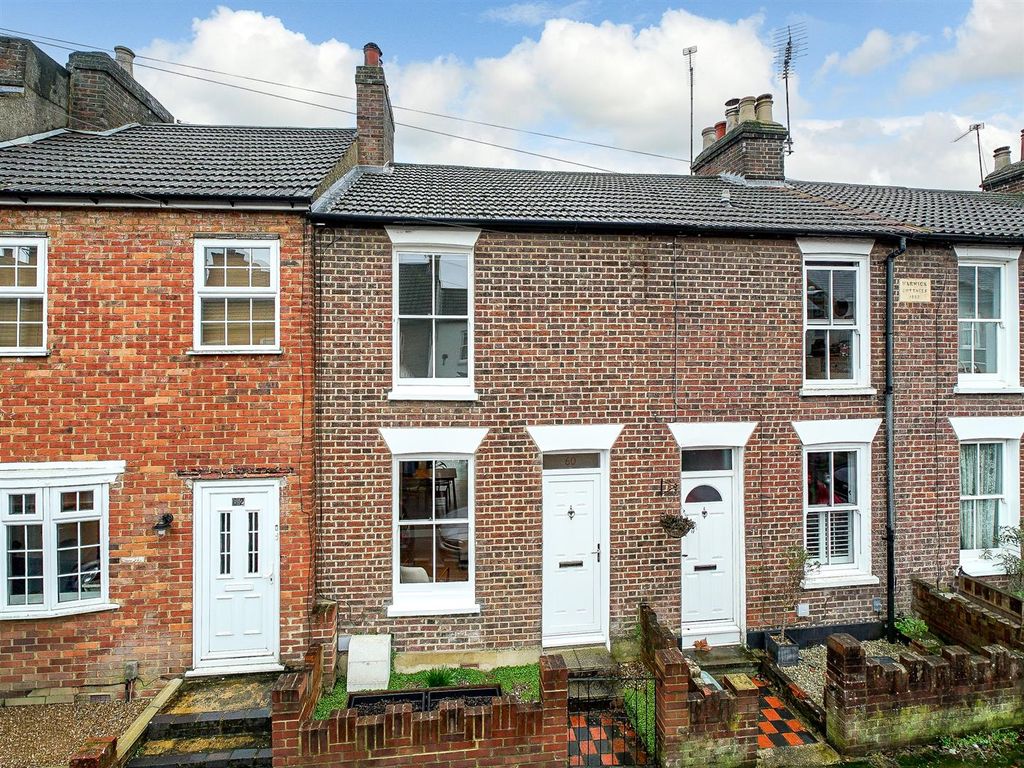 Property photo 1 of 18 Front