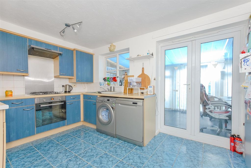 Property photo 3 of 10 50 Hunters Way (4).Jpg