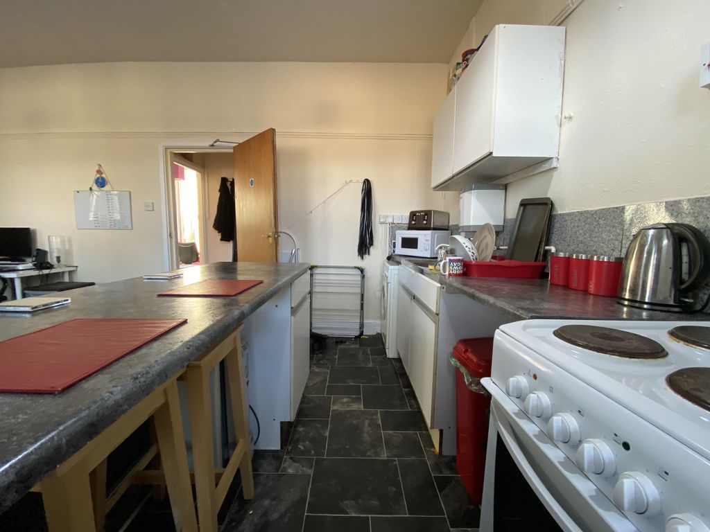 Property photo 2 of 5