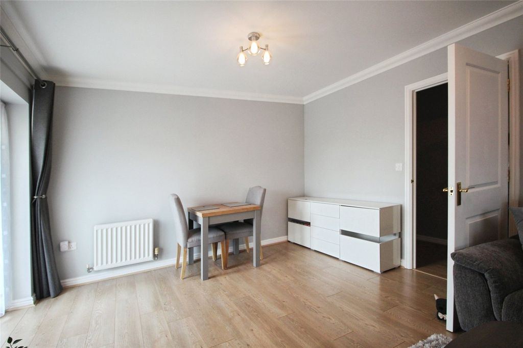 Property photo 2 of 12 Picture No. 10