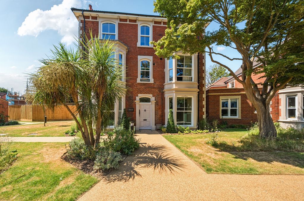 Property photo 1 of 8 1494170-15-6A5654...