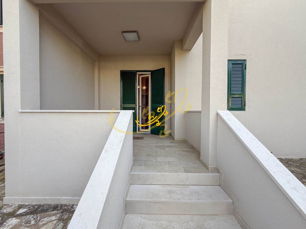 Property photo 2 of 43
