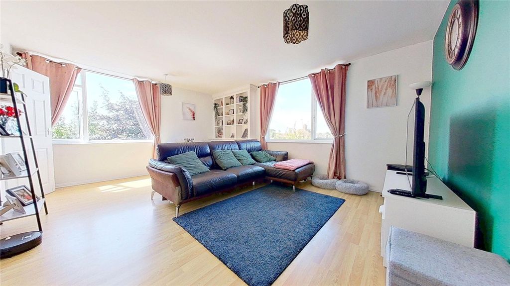 Property photo 2 of 8 Picture No. 04