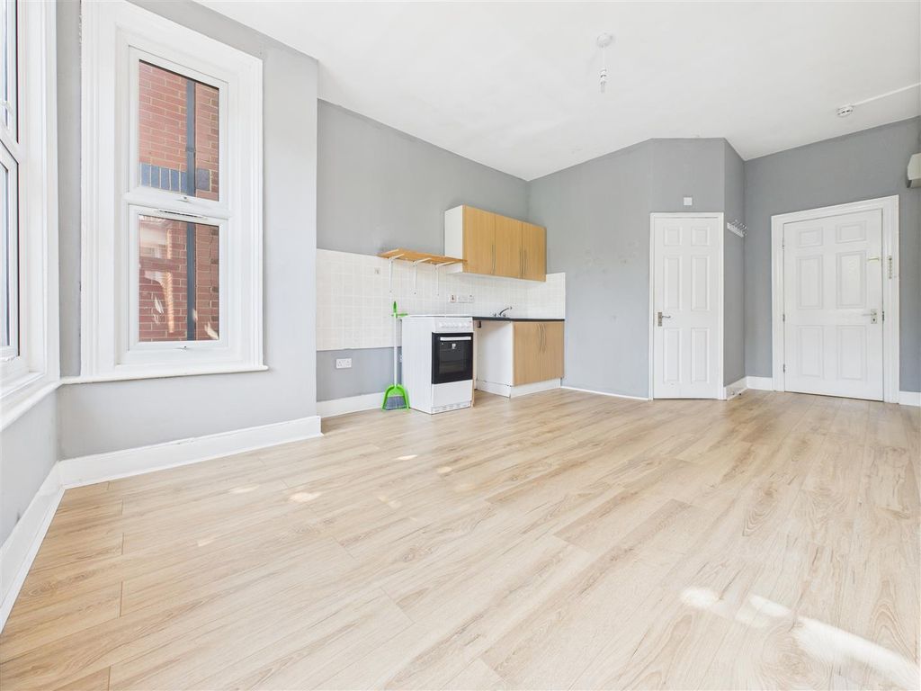 Property photo 1 of 6 Cam02489G0-Pr0201-Still001.Jpg