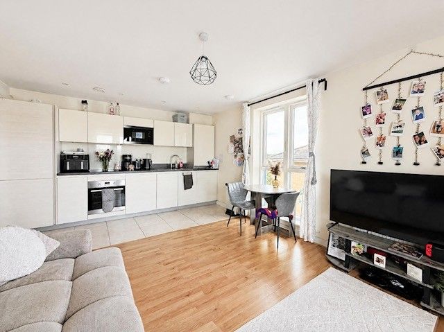 Property photo 2 of 9