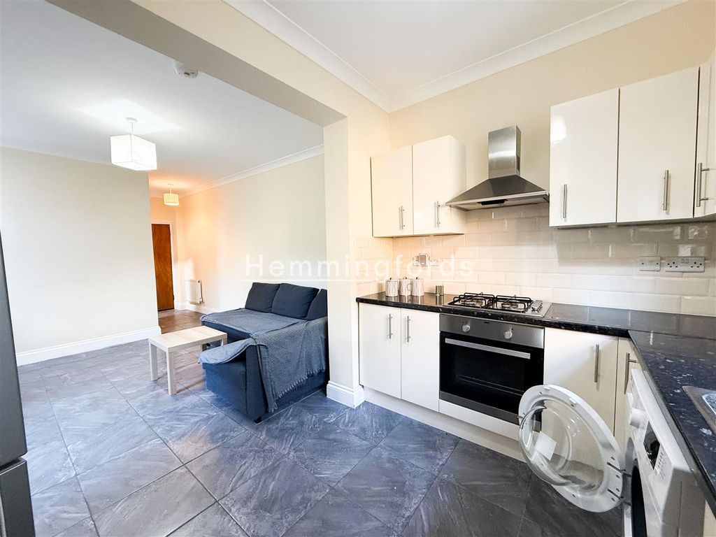 Property photo 3 of 11 Loreen-09.Jpg