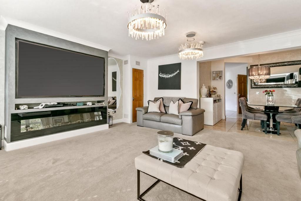Property photo 3 of 42
