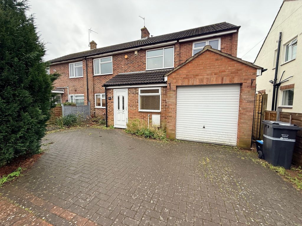 Property photo 1 of 19 Front Aspect