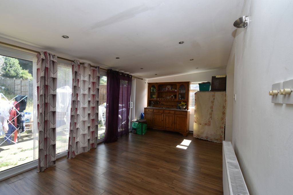 Property photo 2 of 11 Gallery
