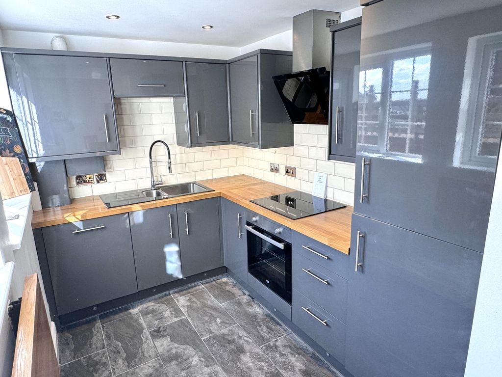 Property photo 2 of 17 Img_0246