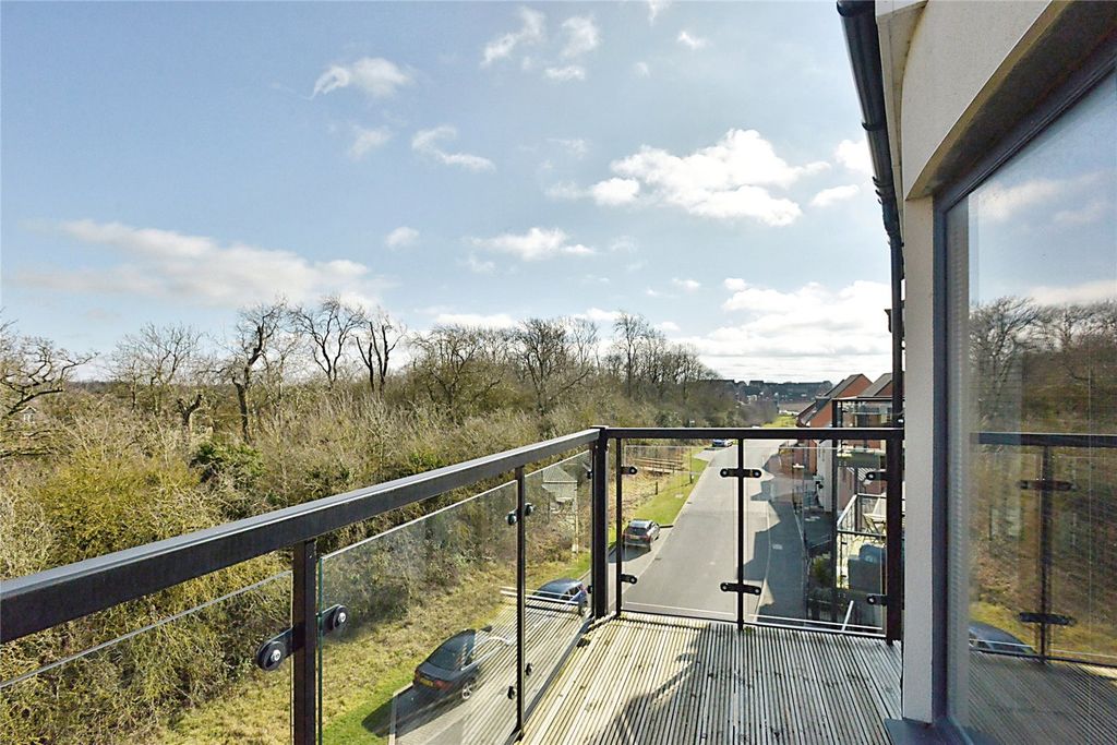 Property photo 3 of 15 Picture No. 04