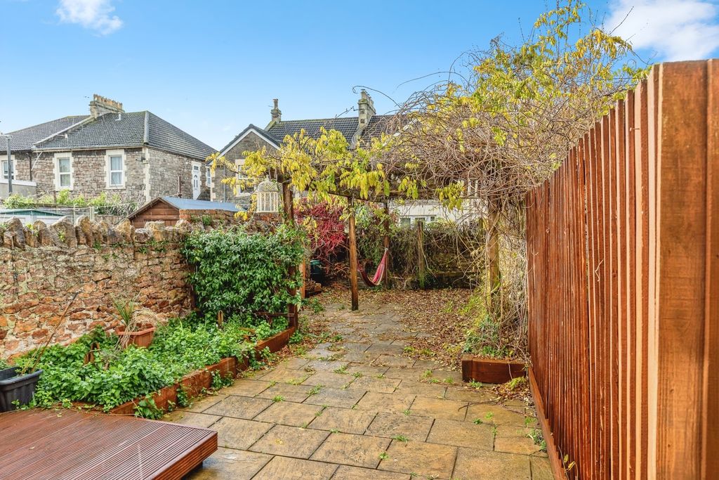 Property photo 3 of 19 Pbox-Img.Jpg