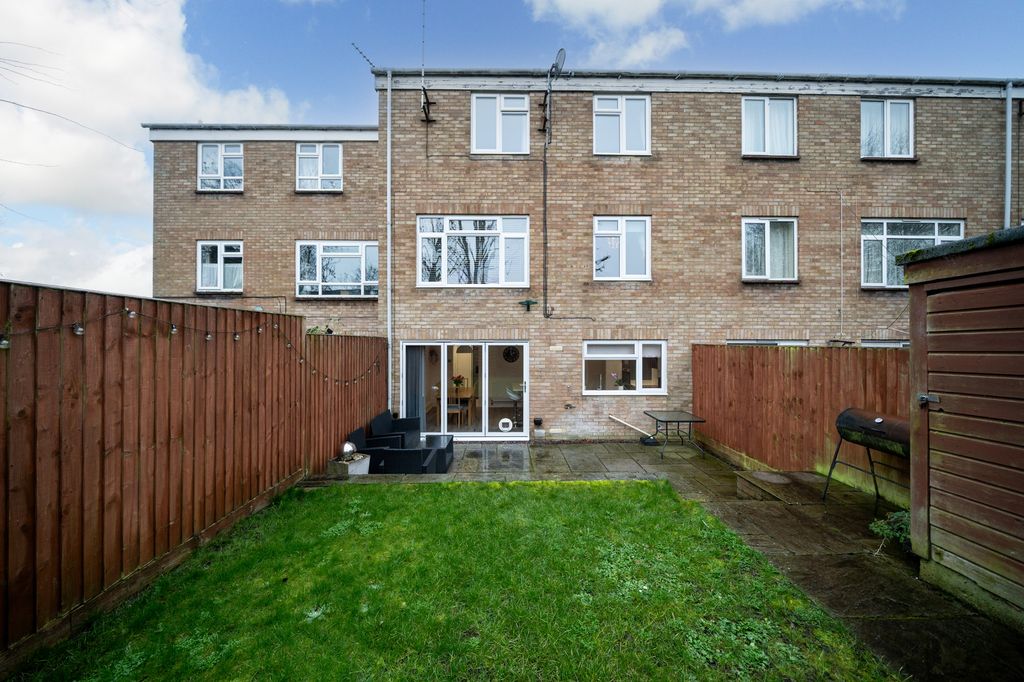 Property photo 2 of 19