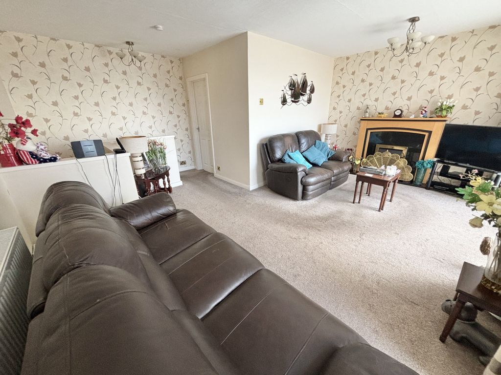 Property photo 2 of 26