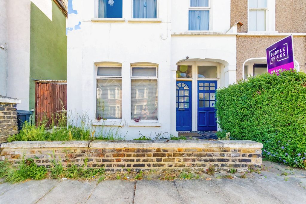 Property photo 2 of 18