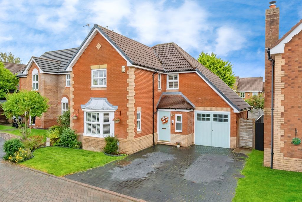 Property photo 2 of 33 Front