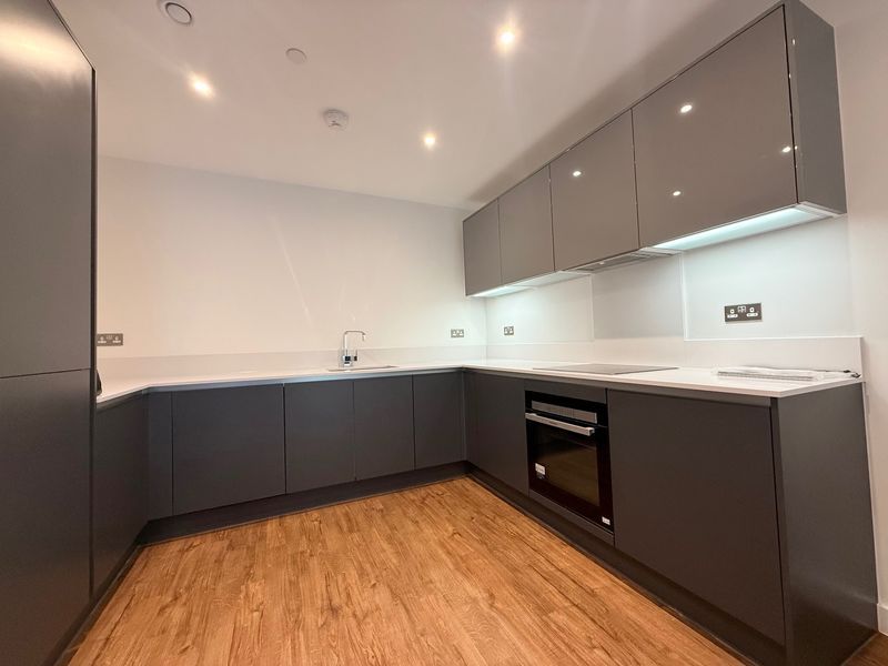 Property photo 1 of 6 Photo 4