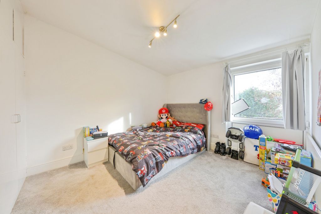 Property photo 3 of 20