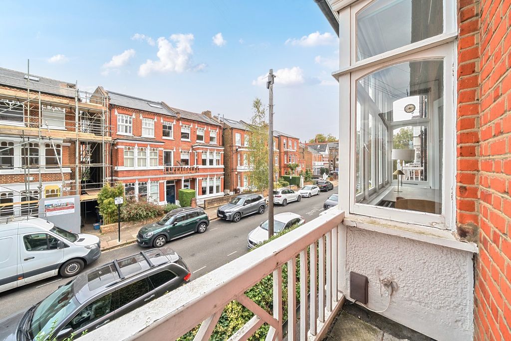 Property photo 2 of 14 Picture No. 04