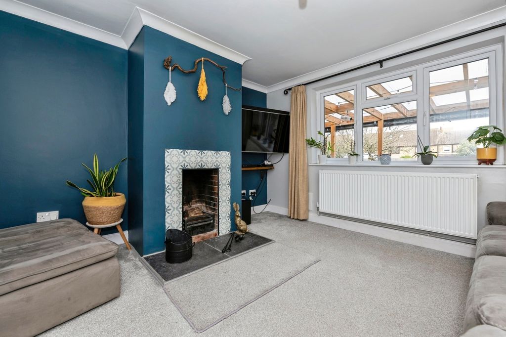 Property photo 2 of 30 Pbox-Img.Jpg